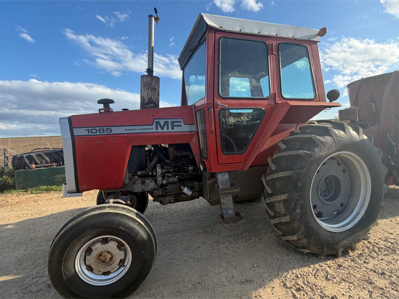 Tractors up for Auction with Sweatt's Farm Machinery