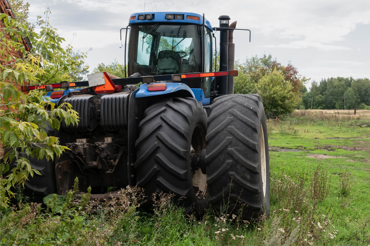 Tractors up for Auction with Sweatt's Farm Machinery
